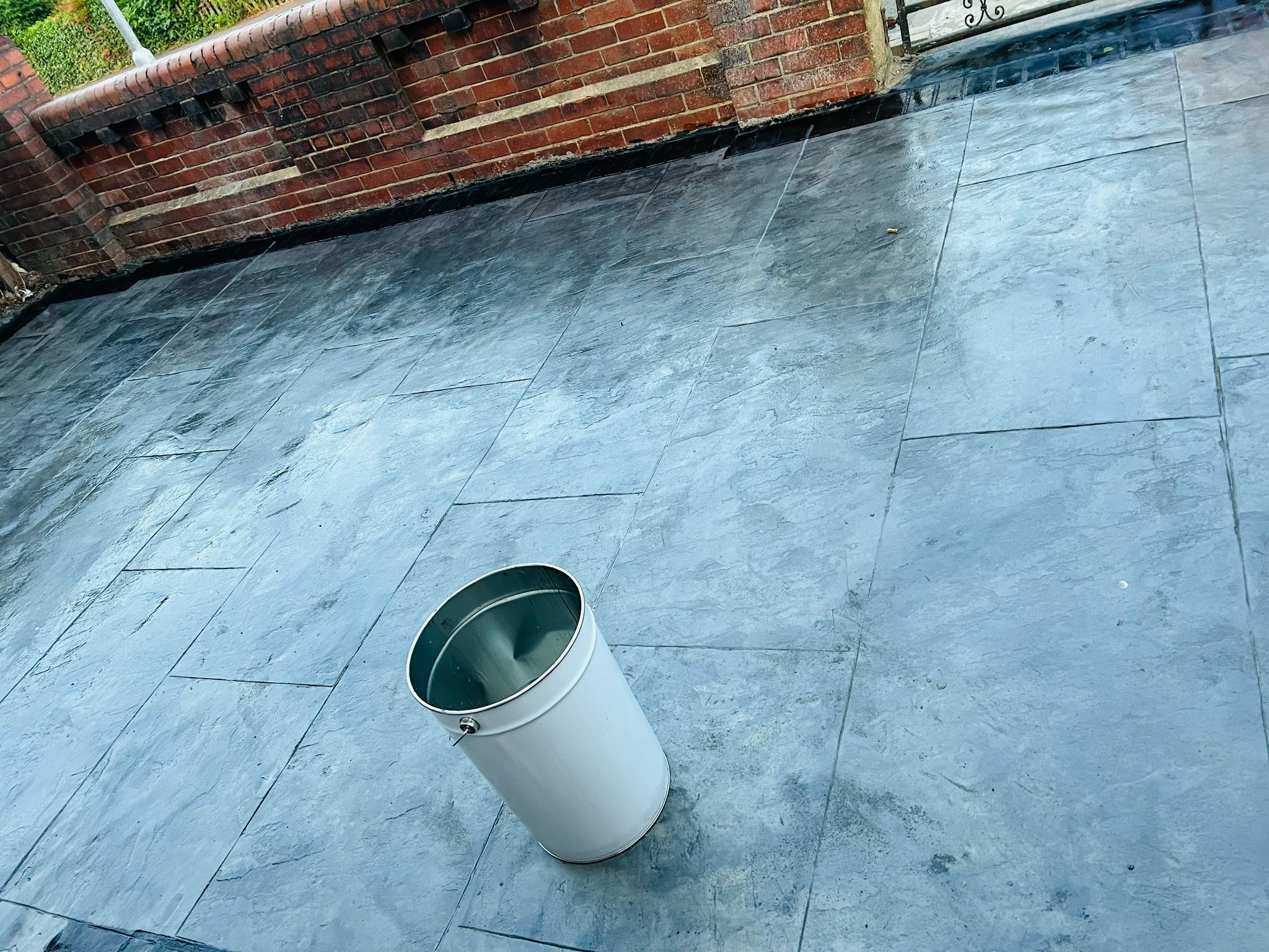 pattern imprinted concrete patio or pathway