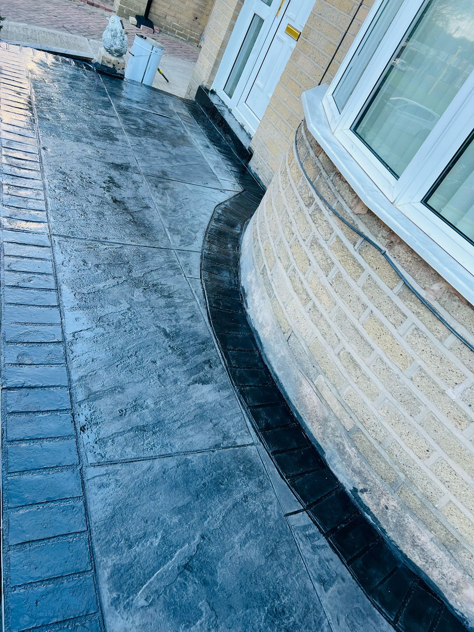 Pattern Imprinted Concrete Pathway or Walkway